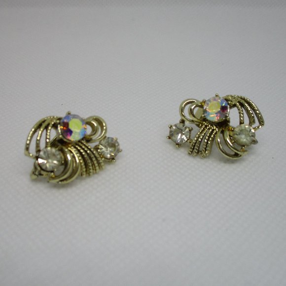 Coro Vintage Clip Earrings with Rhinestones for Women - Picture 5 of 6